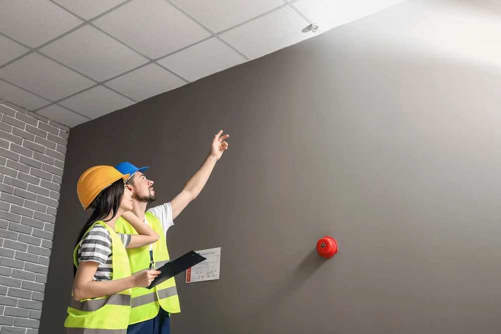 De beste voorbereiding voor vliesbehang in Alkmaar is de ondergrond. Zorgt dat deze vlak en geschuurd is voor een optimale hechting met het vlies.